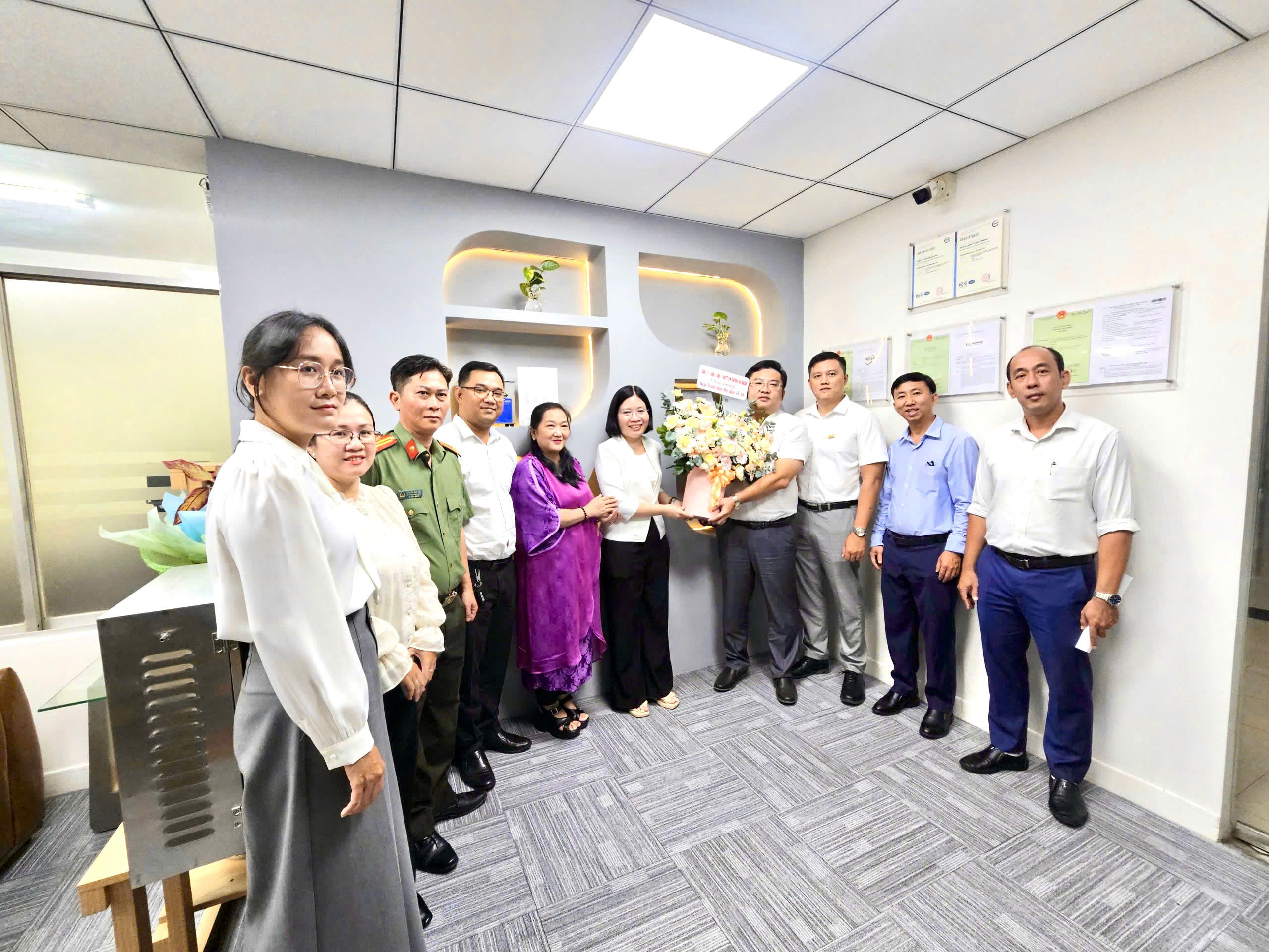 inca-vn-don-tiep-doan-lanh-dao-phuong-phu-nhuan-nhan-ngay-doanh-nhan-viet-nam